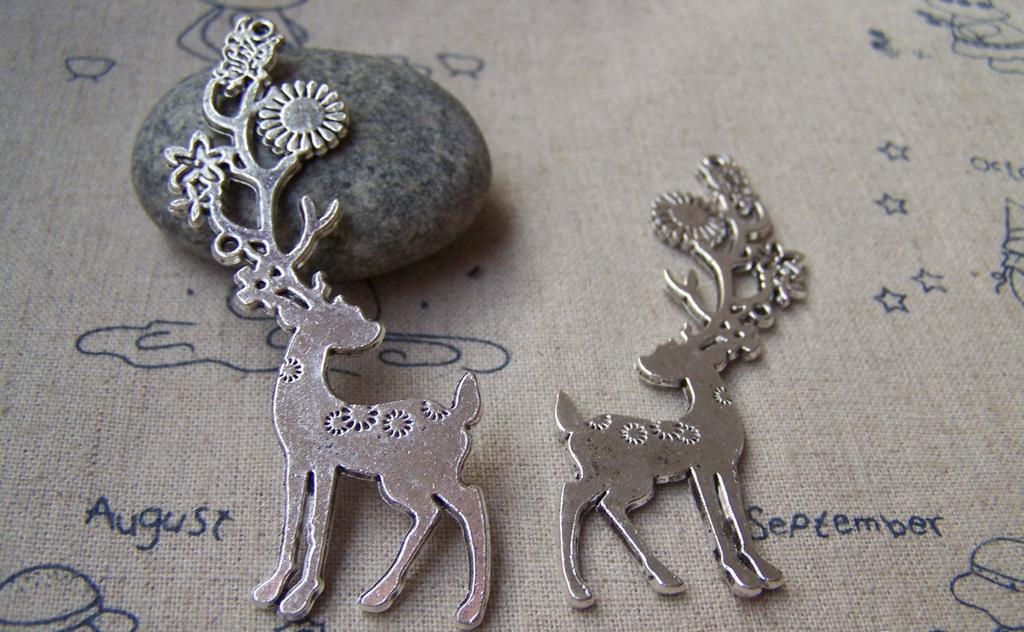 Accessories - 4 Pcs Of Antique Silver Flat Flower Deer Pendants 20x70mm A1166