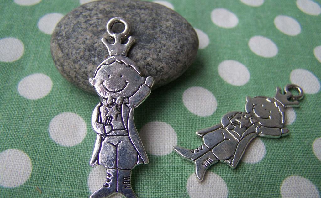 Accessories - 5 Pcs Of Antique Silver Prince Charms Pendants Double Sided 17x48mm A1528