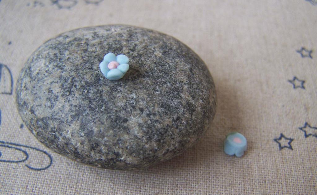 Accessories - 50 Pcs Of Acid Blue Ceramic Flower Cabochon 6mm A4547