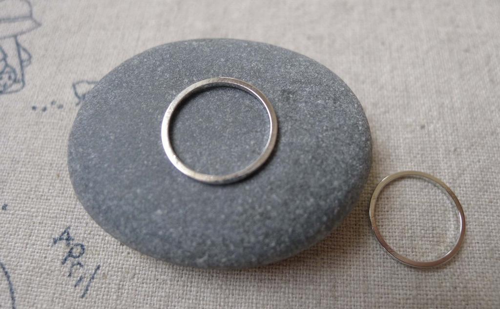 Accessories - 50 Pcs Of Platinum White Gold Tone THICK Brass Seamless Rings 14mm 18gauge A7235