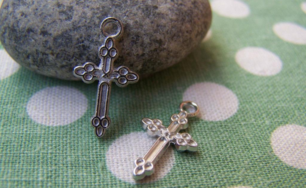Accessories - 50 Pcs Of Silver Tone Cross Charms 11x21mm A2440
