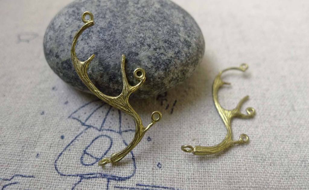 Accessories - 6 Pcs Gold Tone Brass Deer Horn Antler Charms With Multiple Loops 13x36mm A584