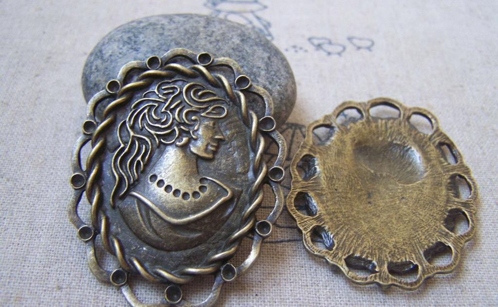 Accessories - 6 Pcs Of Antique Bronze Twisted Coil Lady Pendant Charms 39x49mm A4807