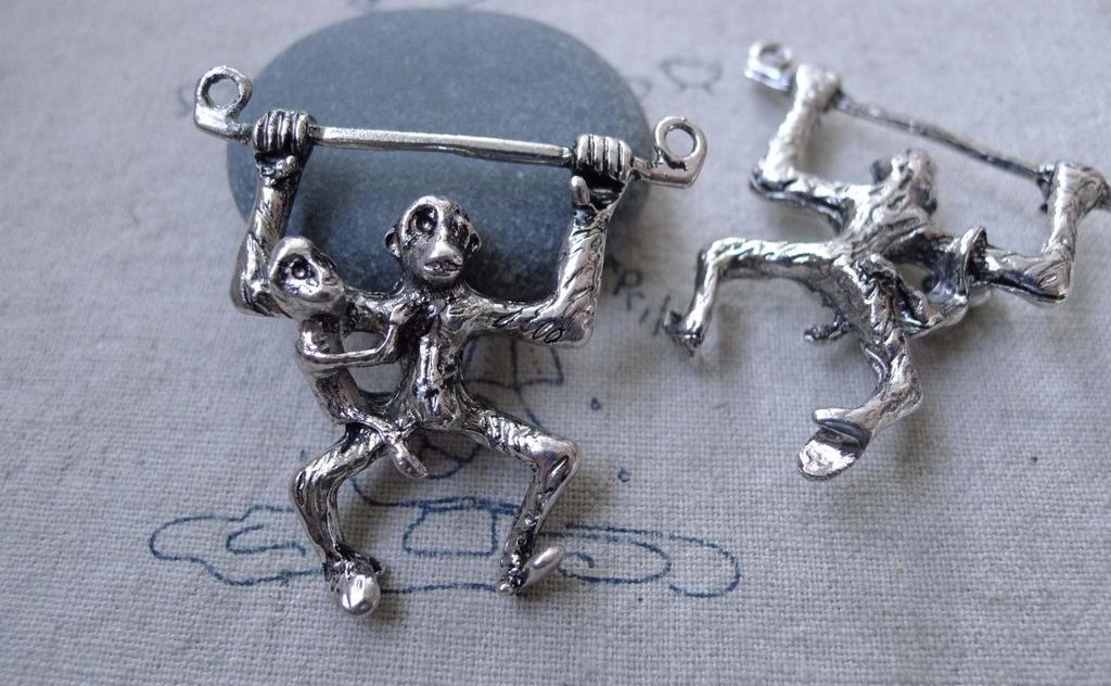 Accessories - 6 Pcs Of  Antique Silver Mother And Child Ape Monkey Gorilla Pendants 43x43mm A7663