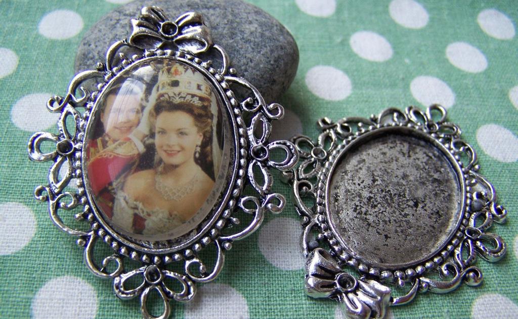 Accessories - 6 Pcs Of Antique Silver Oval Bow Tie Cameo Base Pendants Tray Match 24x33mm Cabochon A2961