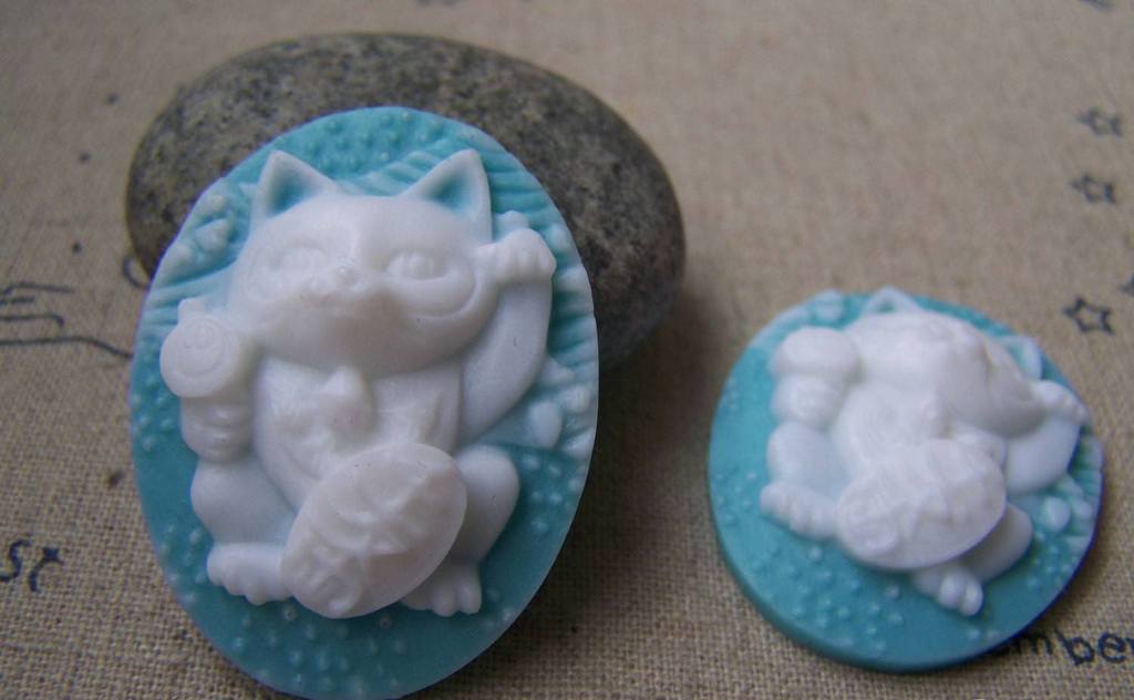 Accessories - 6 Pcs Of Resin Oval Cat Cameo Cabochon Blue 28x37mm A2932