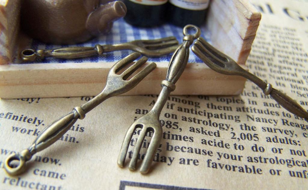 Accessories - Forks Pendants Tableware Antique Bronze Charms 6.5x35mm Set Of 10 Ocs A1472