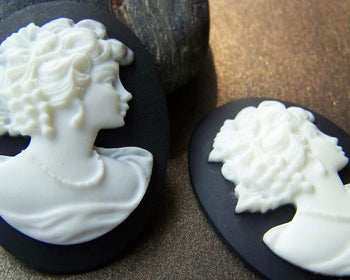 Accessories - Gorgeous 1 Resin Victorian Lady Oval Cameo Cabochon White On Black 37x50mm A2680