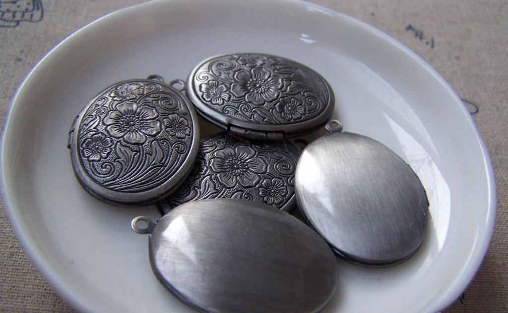 Accessories - Picture Locket Antique Silver Finish Flower Photo Pendants 23x29mm Set Of 4 A3551