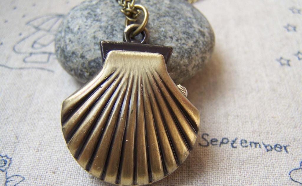 Accessories - Pocket Watch Scallp Shell Antique Bronze Necklace CHAIN INCLUDED 33mm Set Of 1 Pc A5731