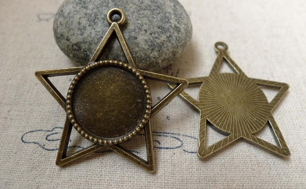 Accessories - Star Shaped Round Base Settings Antique Bronze Pendant Tray Blanks Match 18mm Cabochon Set Of 10 Pcs A5866