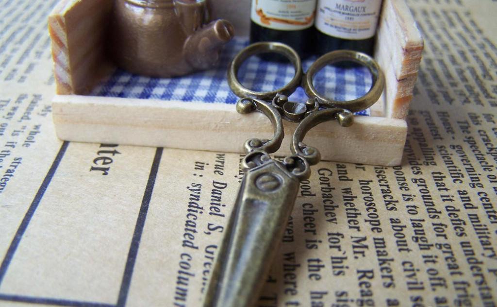 Accessories - Victorian Scissors Pendants, Antique Bronze Tailor Shears Charms 25x60mm Set Of 10 Pcs A1398