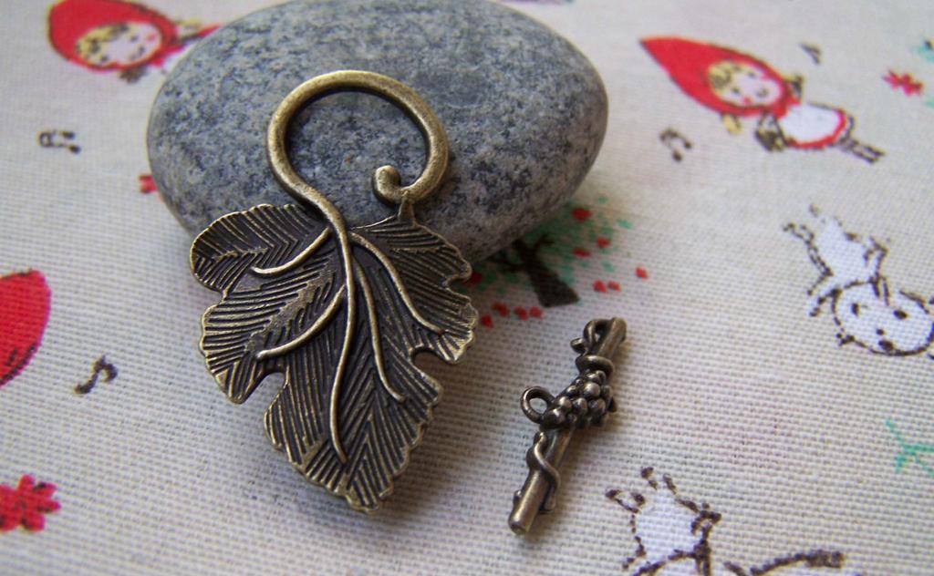 Accessories - Vine Leaf Toggle Clasps Antique Bronze End Clasps Findings Set Of 10 Pcs A219