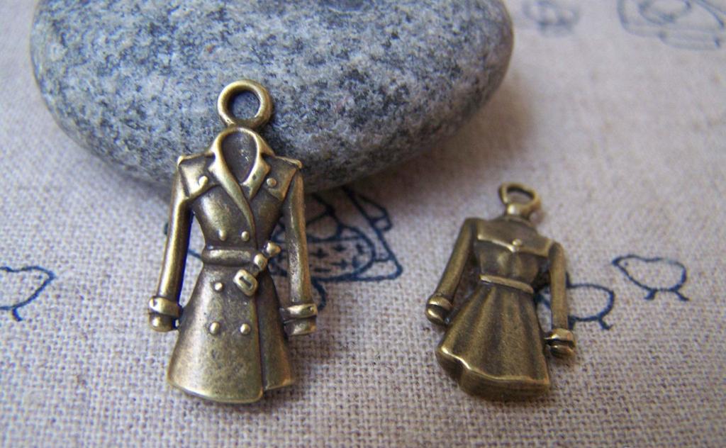 Accessories - Wind Coat Dust Coat Bronze Clothes Charms 12x23mm Set Of 10 Pcs A1911