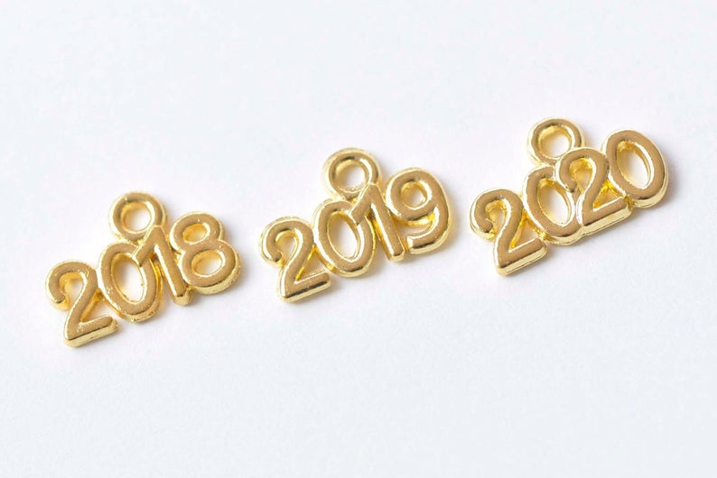 30 pcs Shiny Gold New Year 2018 2019 2020 Number Charms