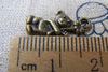 20 pcs Antique Bronze Cubs Bear Flower In Hand Charms A602