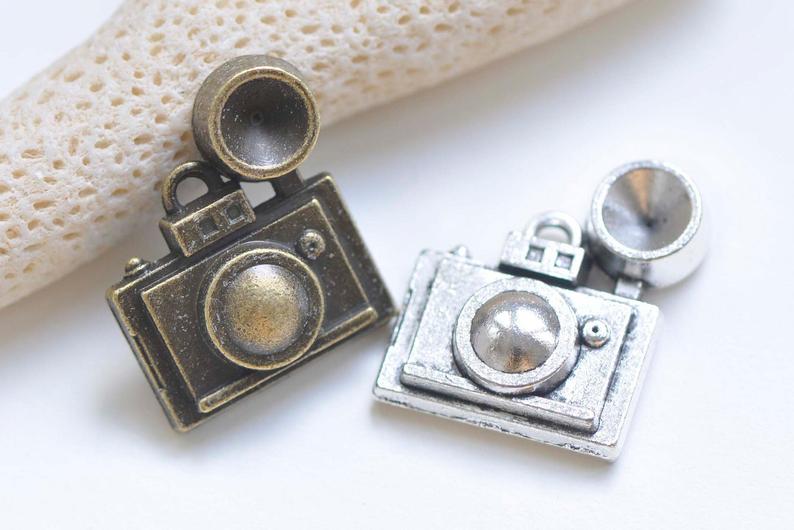 10 pcs Bronze/Silver Flashlight Camera Charms Pendants