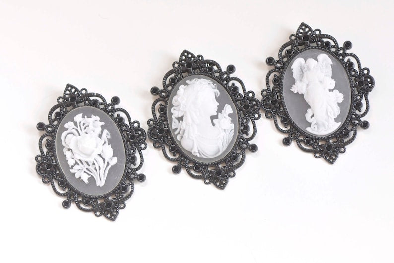 Gorgeous 1 pc Clear Resin Angel Flower Oval Cameo Cabochon 30x40mm