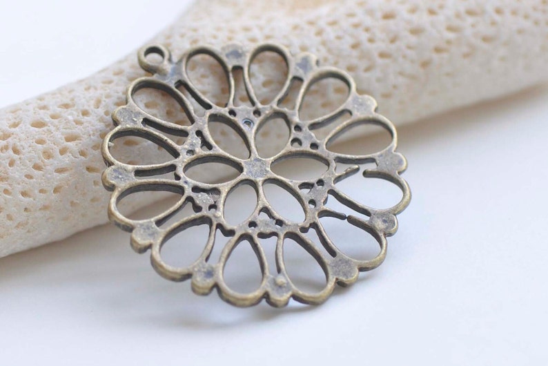 Antique Bronze Filigree Cut Out Flower Pendant Charms 32mm Set of 10 A7214