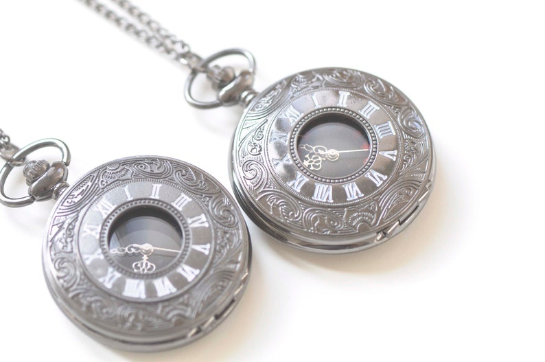Large Black Cover Round Pocket Watch Pendant Set of 1 A6641