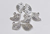 20 pcs Antique Silver Flat Baby Bird Sparrow Charms A8647