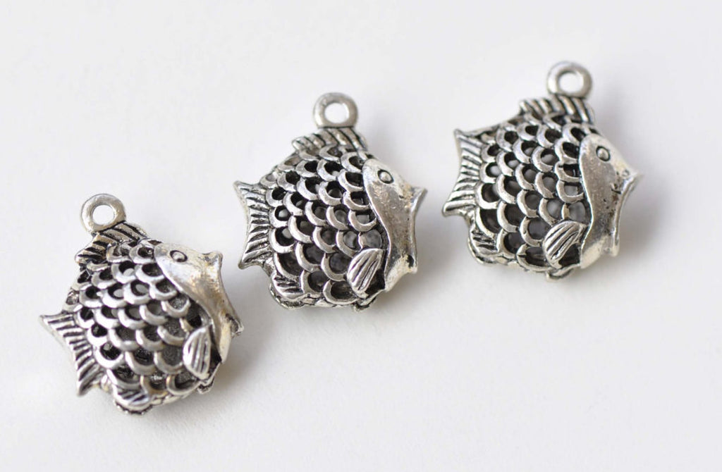 6 pcs Antique Silver 3D Hollow Fish Charms Pendants 17x18mm A8672