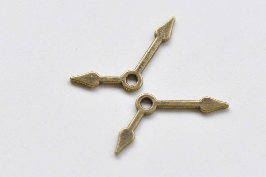 20 pcs Antique Bronze Clock Hands Charms 15x28mm A8667