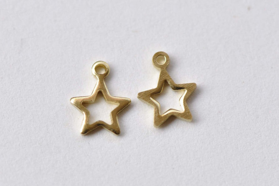 50 pcs Raw Brass Tiny Star Frame Charms 6mm A8744