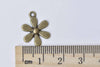 20 pcs Antique Silver/Bronze/Gold 6 Leaf Flower Charms 14mm