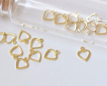 50 pcs Shiny Gold Lovely Heart Frame Charms 5.6x7.5mm A546