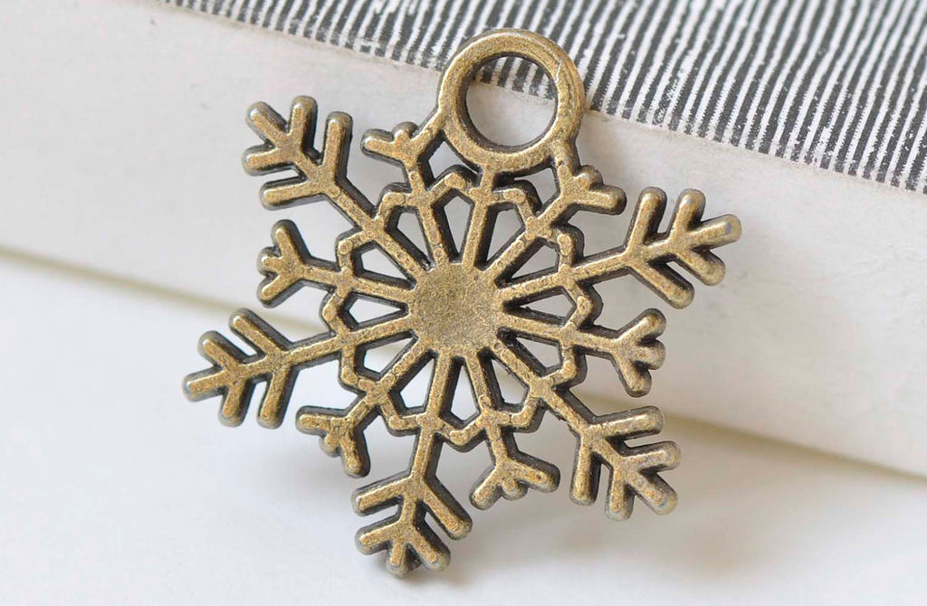10 pcs Antique Bronze Snowflake Charms Thick Pendants 24x27mm A2362