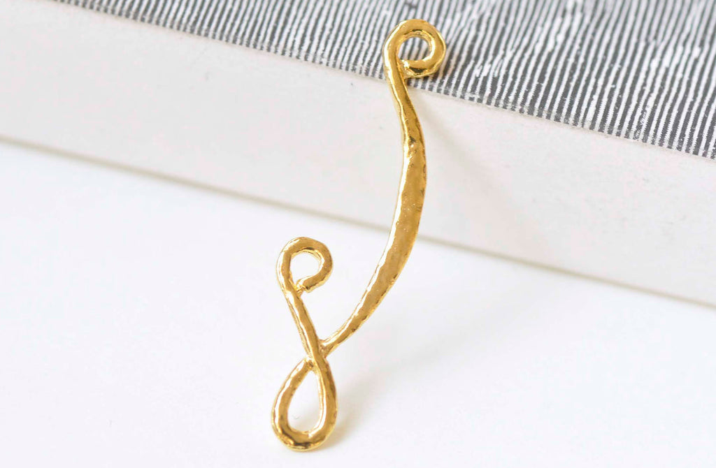 30 pcs Shiny Gold Textured Figure 8 Connectors 10x39mm A1883