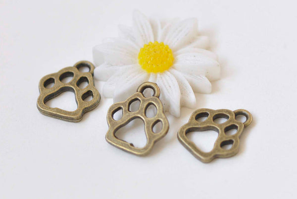 20 pcs Antique Bronze Bear Paw Print Charms 11x13mm A508
