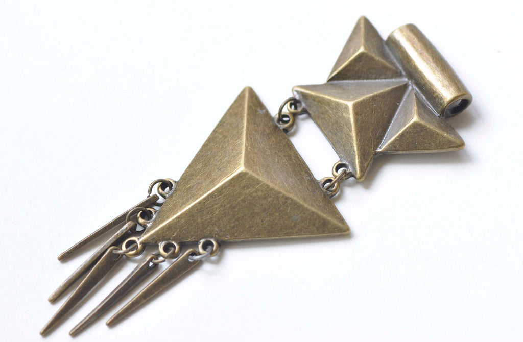 One Piece Antique Bronze Geometric Pendant A5429