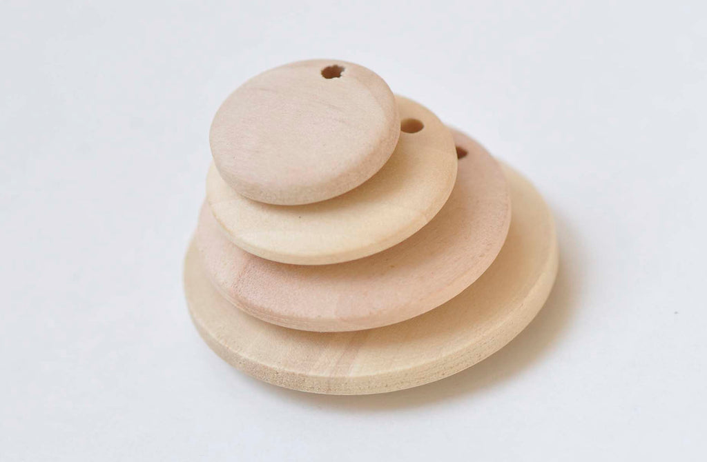 10 pcs Unfinished Round Wood Chips Pendants Beads Findings