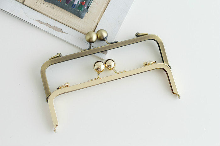 20cm x 6cm ( 8" x 2 1/2") Purse Frame Big Kisslock With Screws