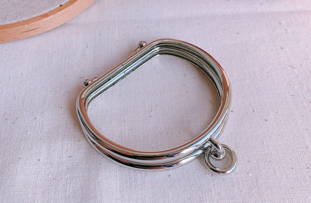 6.5cm x 5.5cm Silver Purse Frame