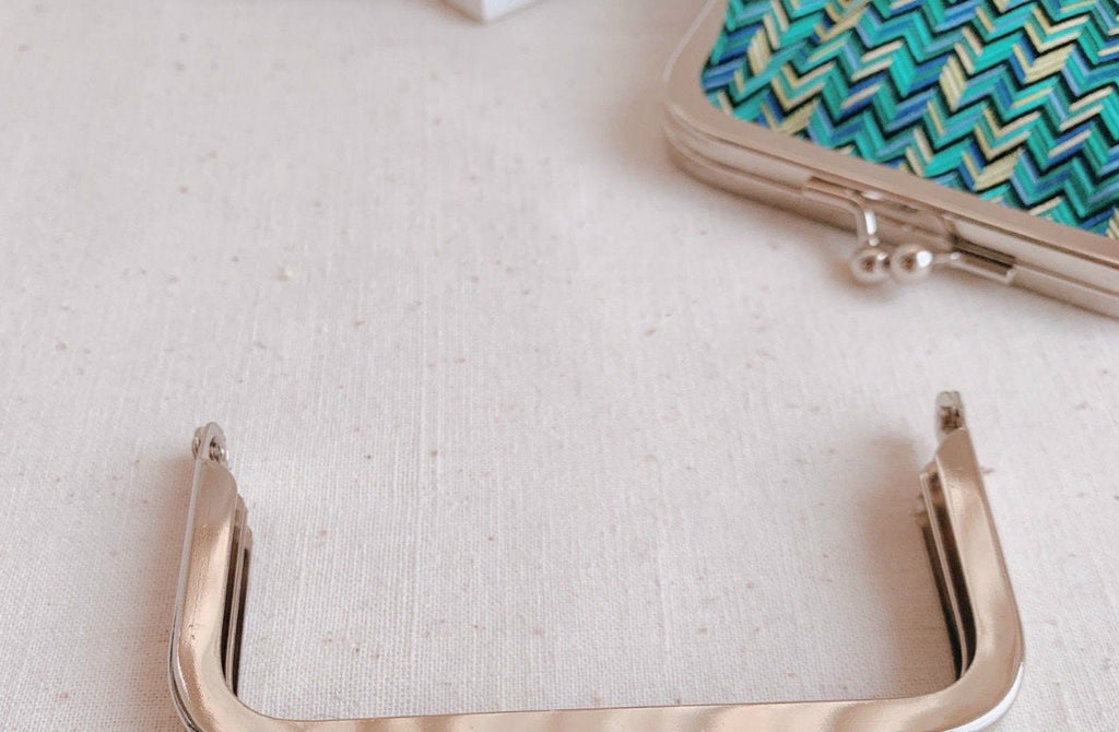 9cm (3 1/2") Silver Purse Frame Rectangular Kisslock Glue-in Style 9cm x 5cm