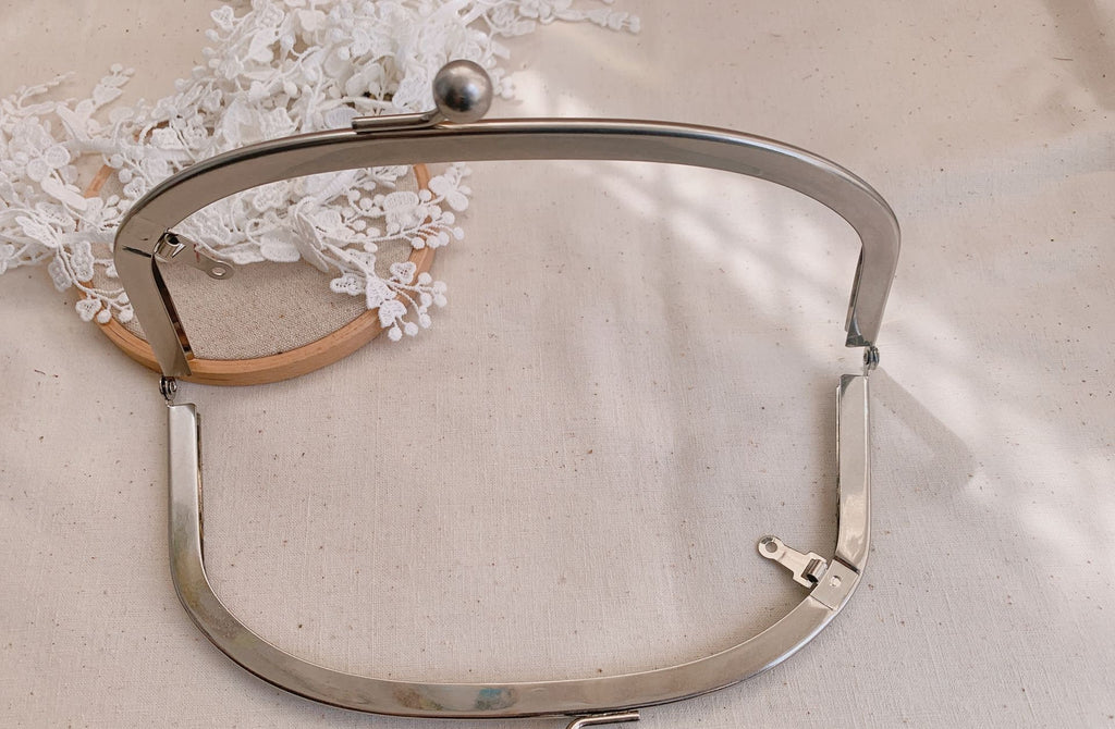 8" (21cm) Vintage Silver Purse Frame With Two Inside Loops 21cm x 9.8cm