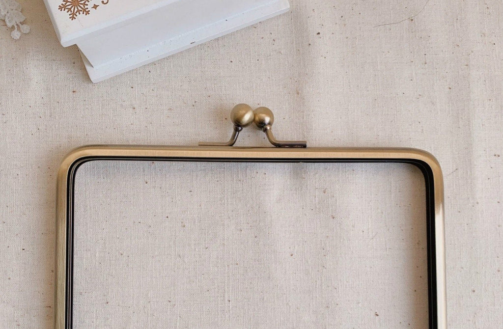 High Feet Bronze Purse Frame 17.8cm x 13cm