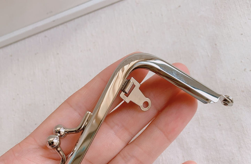 10cm Silver Purse Frame With Inside Loops 10cm x 6cm