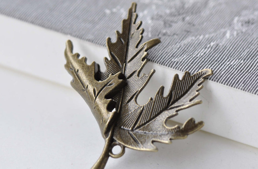 10 pcs Antique Bronze Large Folded Maple Leaf Charms Pendants A7924