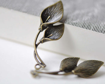 4 pcs Antiqued Brass Calla Lily Flower Pendants Charms 14x33mm A7943