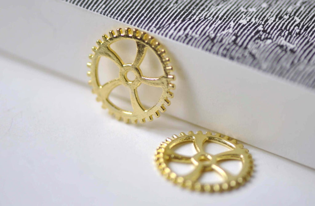Gold Mechanical Watch Movement Gears Charms Set of 20 A7956