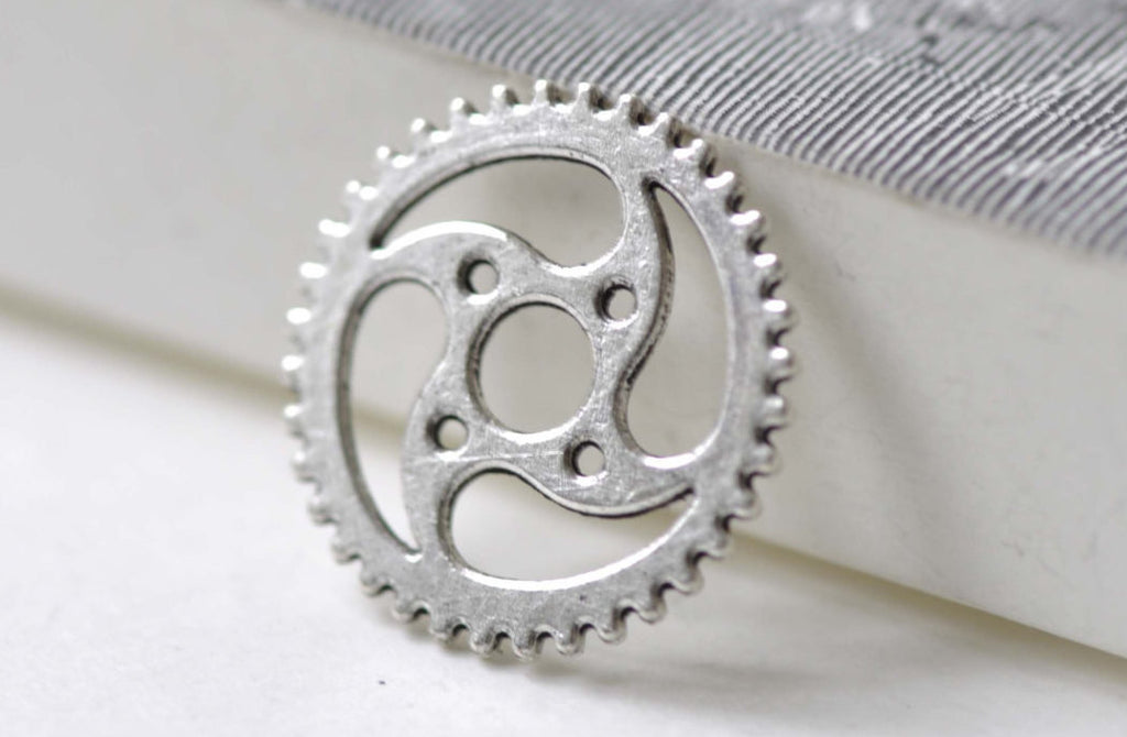 Antique Silver Gear Charms Steampunk Pendant 23mm Set of 20 A7979