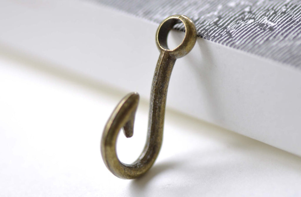10 pcs Antique Bronze Unadorned Blank Fish Hook Charms A8001