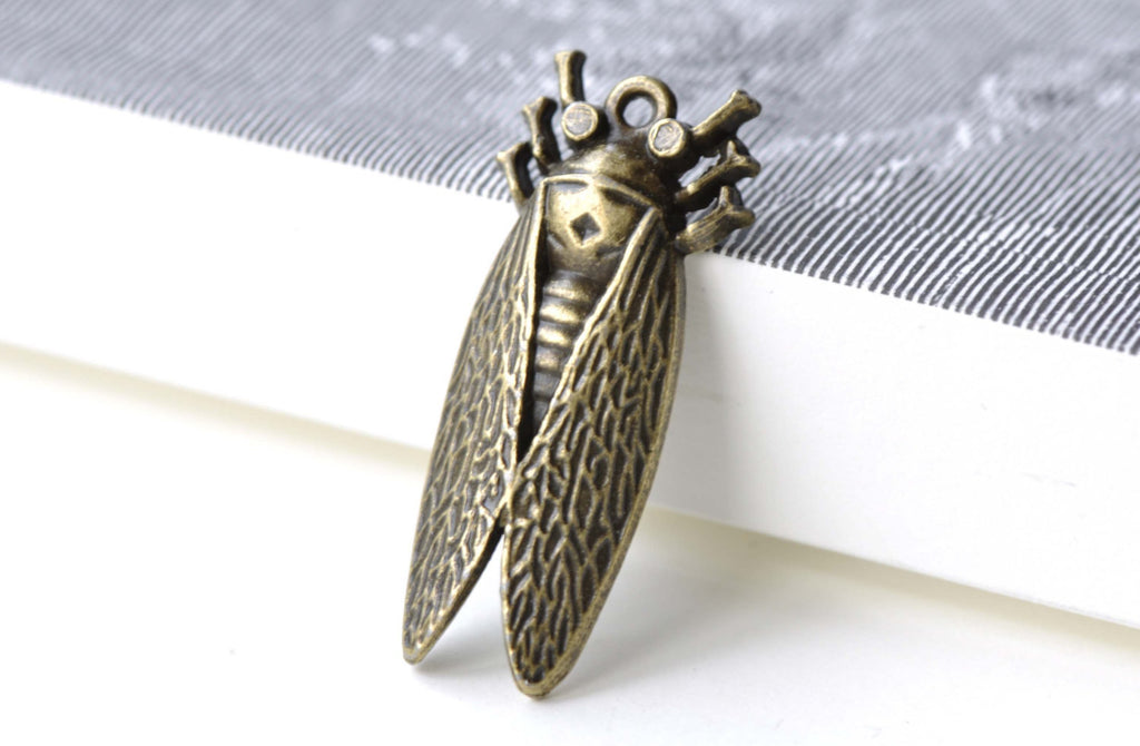 Cicada Charms Antique Bronze Insect Pendants Set of 10 A8096