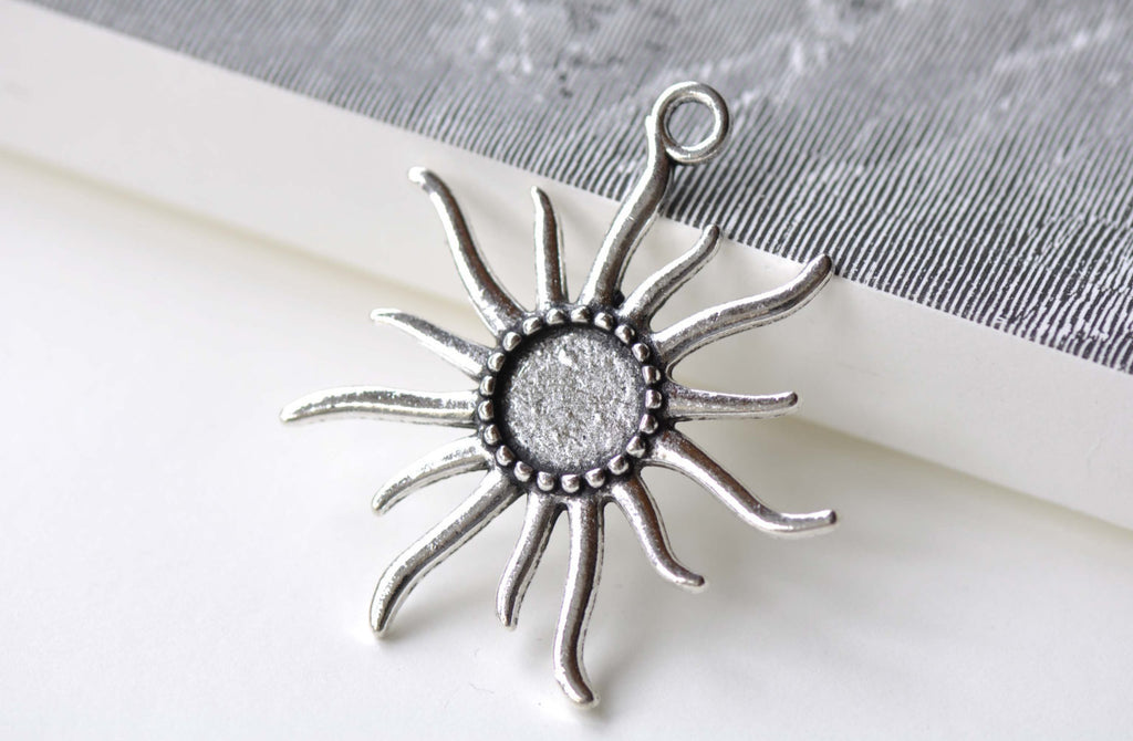 10 pcs Antique Silver Sun Eye Pendant Tray Base Settings Match 12mm Cabochon A8093