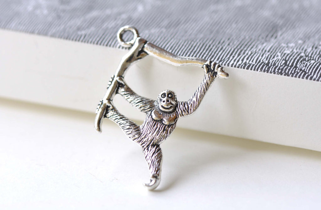 Antique Silver Monkey Gorilla Pendants Charms 32x39mm Set of 10 A8113