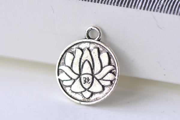 10 pcs Lotus Flower Pendants Antique Silver Religious Charms A8115